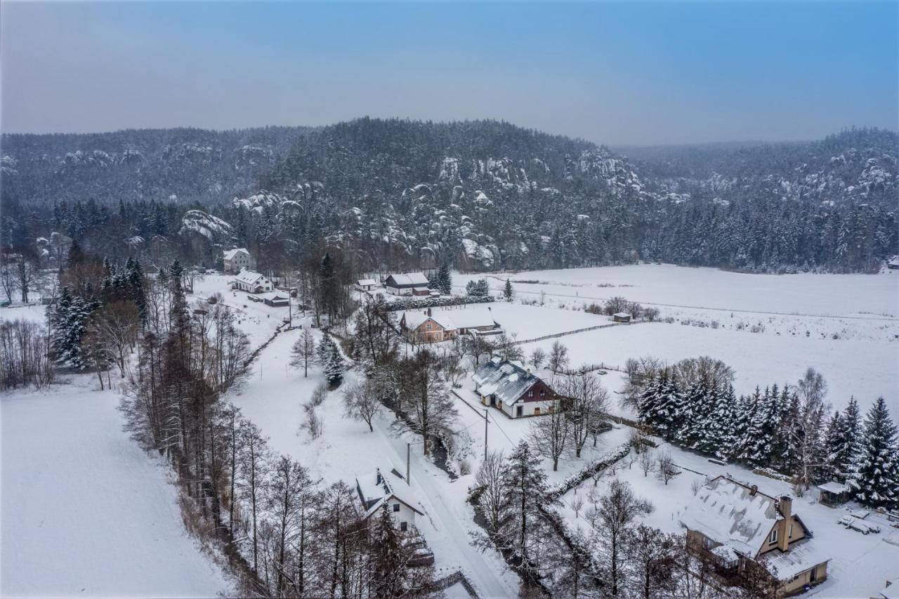 U Ozveny Dolni Adrspach Exterior foto