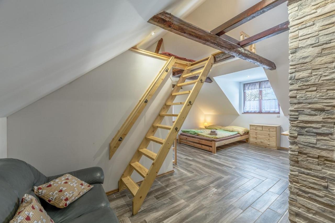 U Ozveny Dolni Adrspach Exterior foto